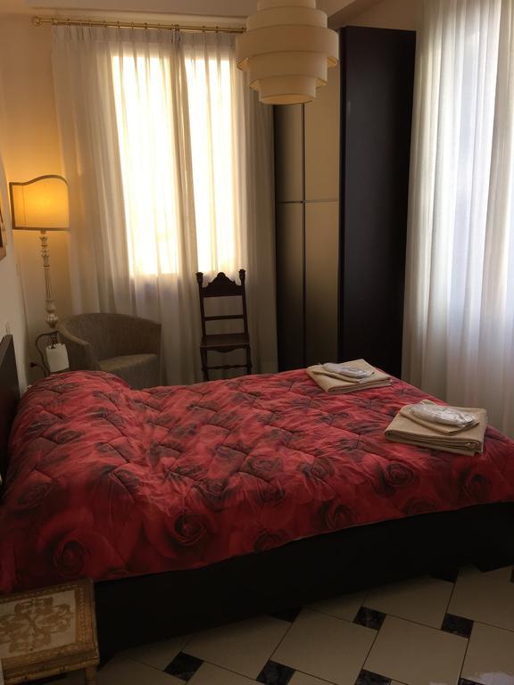 Appartamento Piazza San Marco Firenze Værelse billede